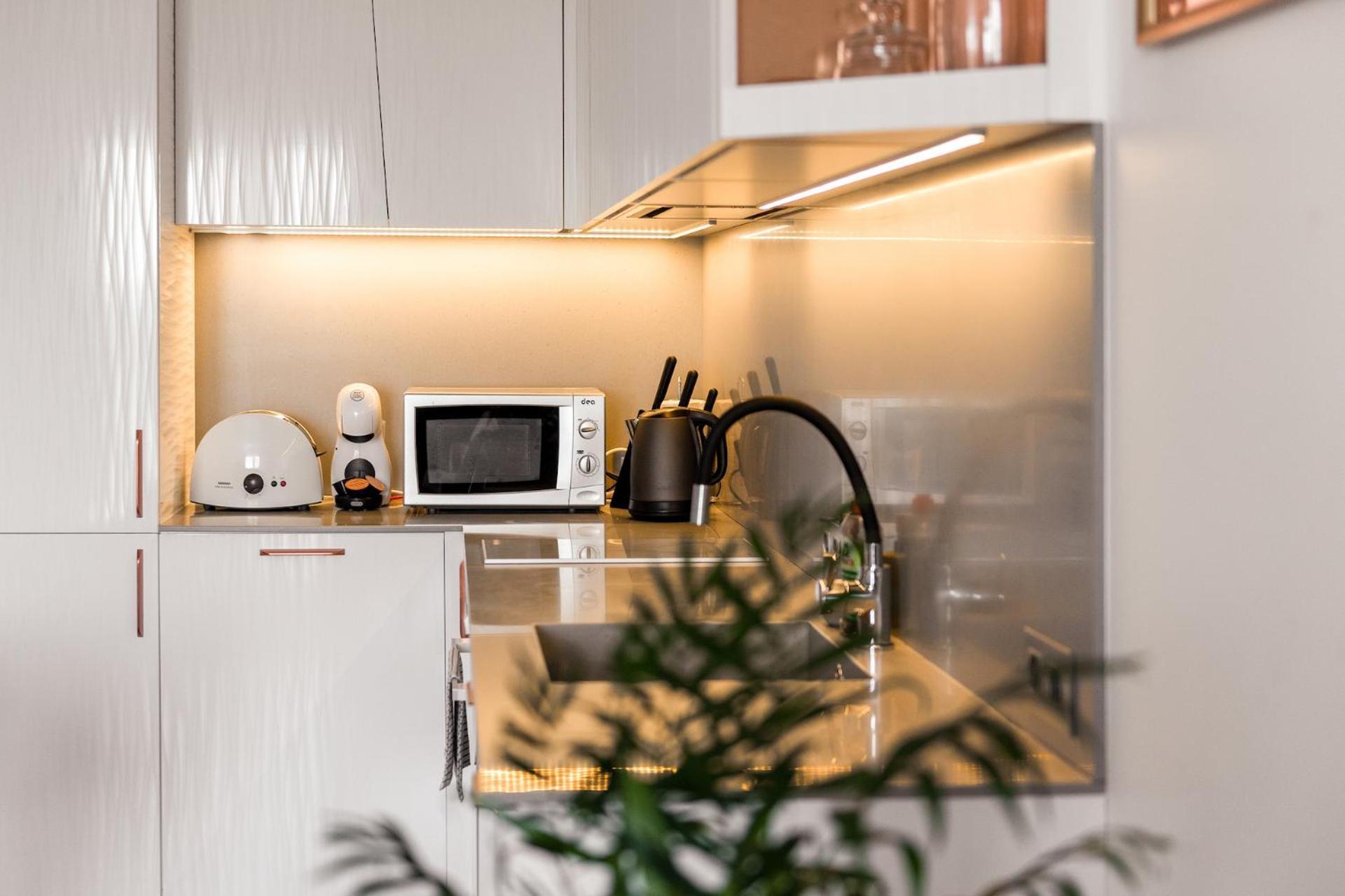 Bright Kaunas Apartment With Castle View Ngoại thất bức ảnh