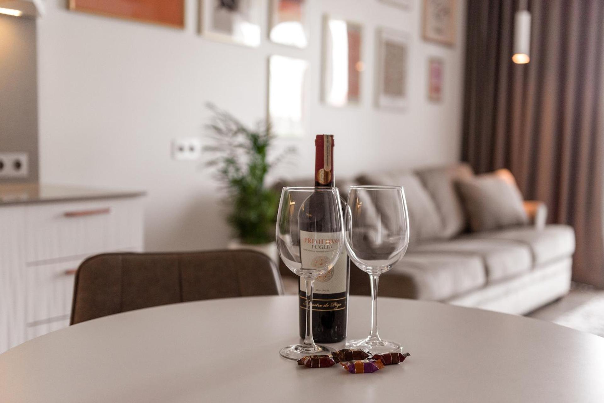 Bright Kaunas Apartment With Castle View Ngoại thất bức ảnh