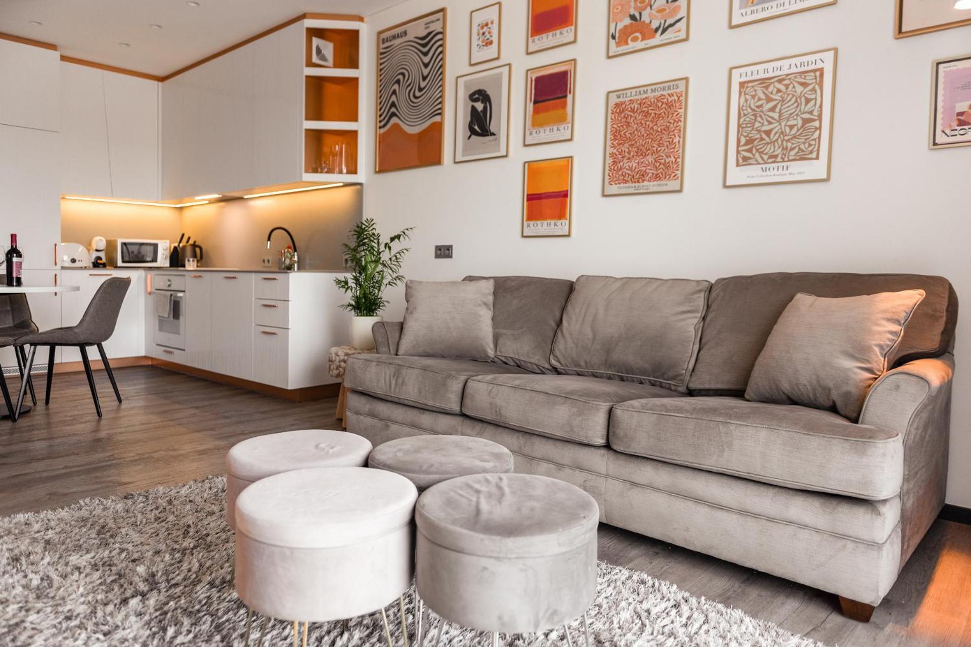 Bright Kaunas Apartment With Castle View Ngoại thất bức ảnh