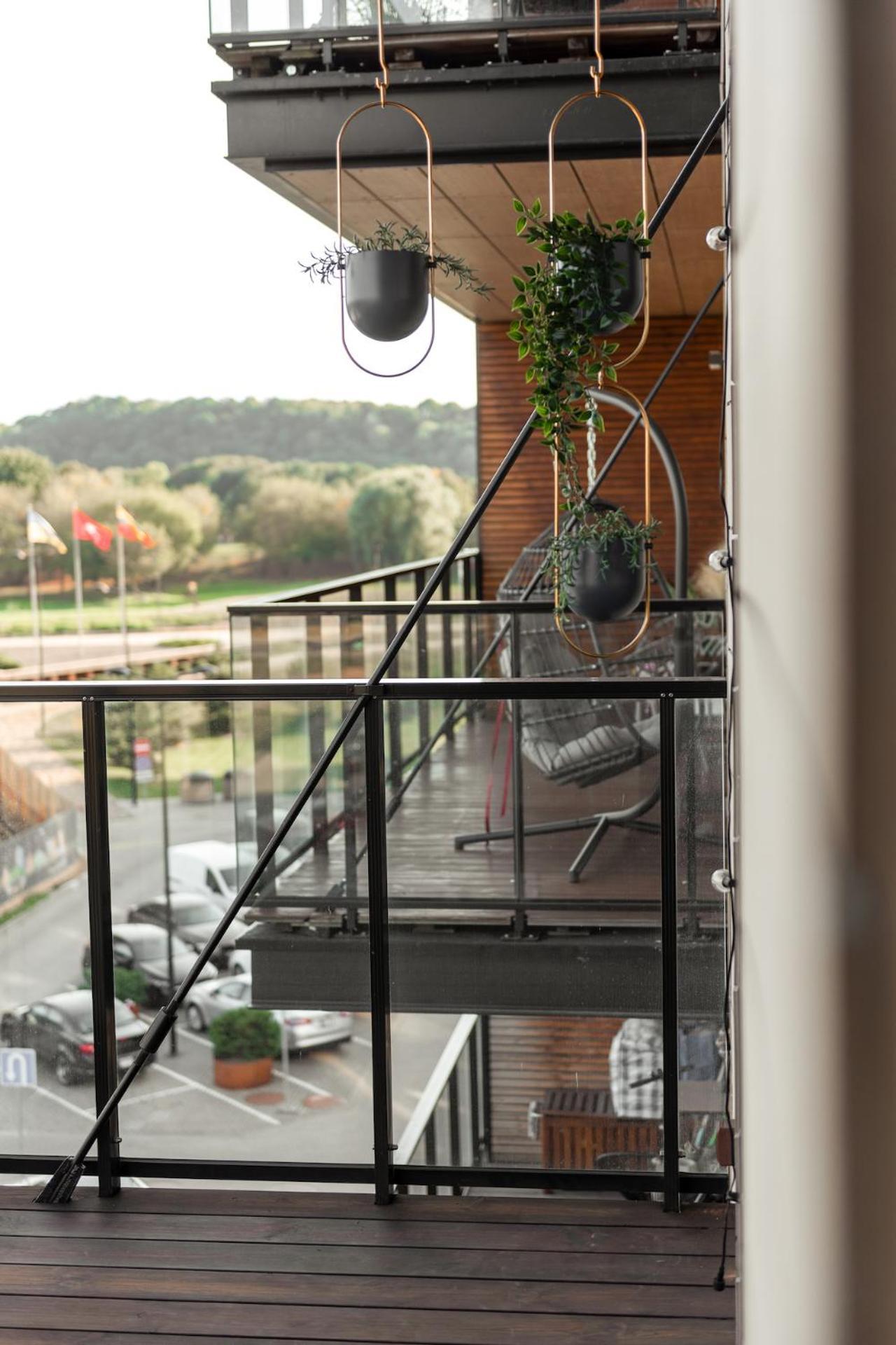Bright Kaunas Apartment With Castle View Ngoại thất bức ảnh