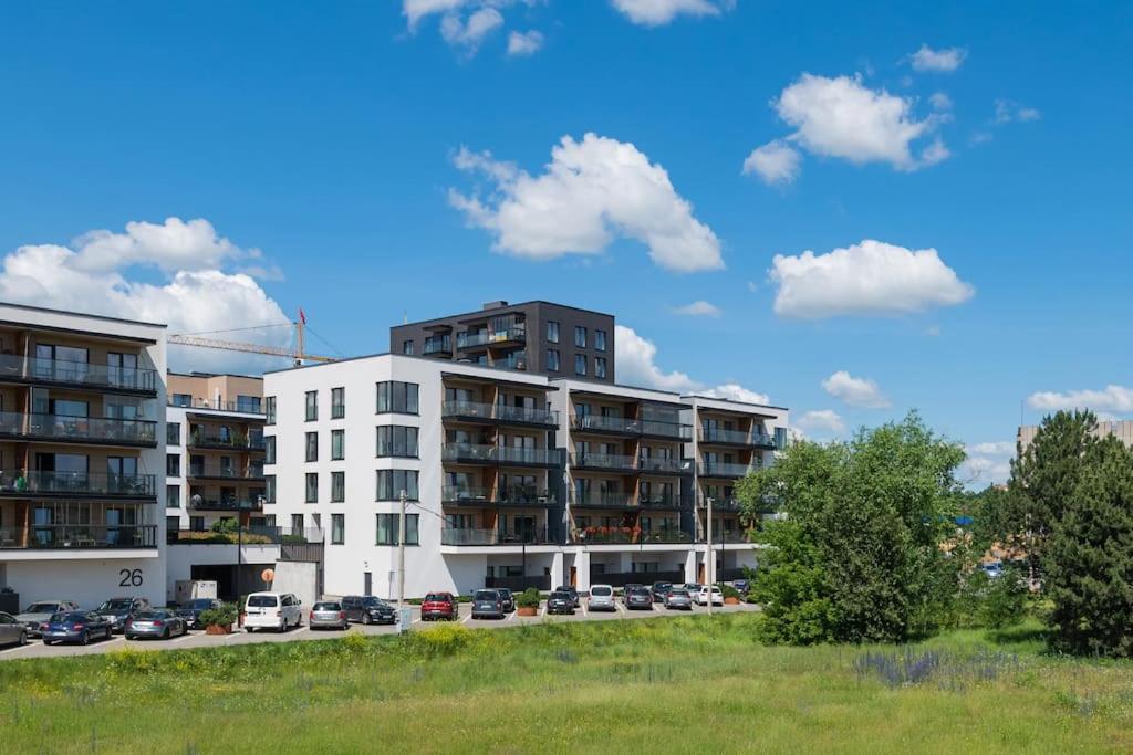 Bright Kaunas Apartment With Castle View Ngoại thất bức ảnh