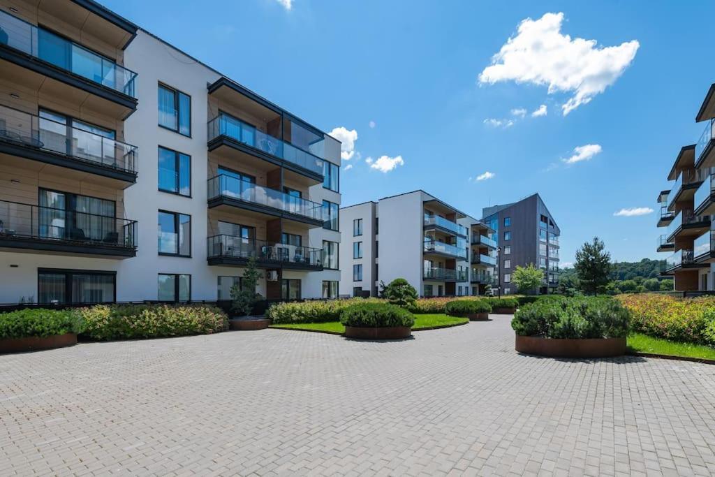 Bright Kaunas Apartment With Castle View Ngoại thất bức ảnh