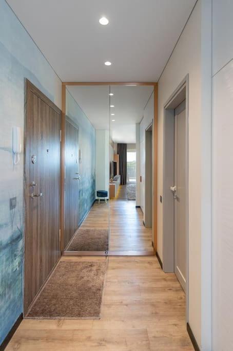 Bright Kaunas Apartment With Castle View Ngoại thất bức ảnh