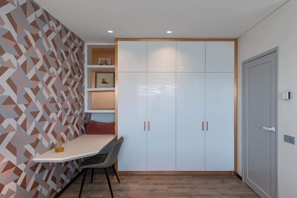 Bright Kaunas Apartment With Castle View Ngoại thất bức ảnh
